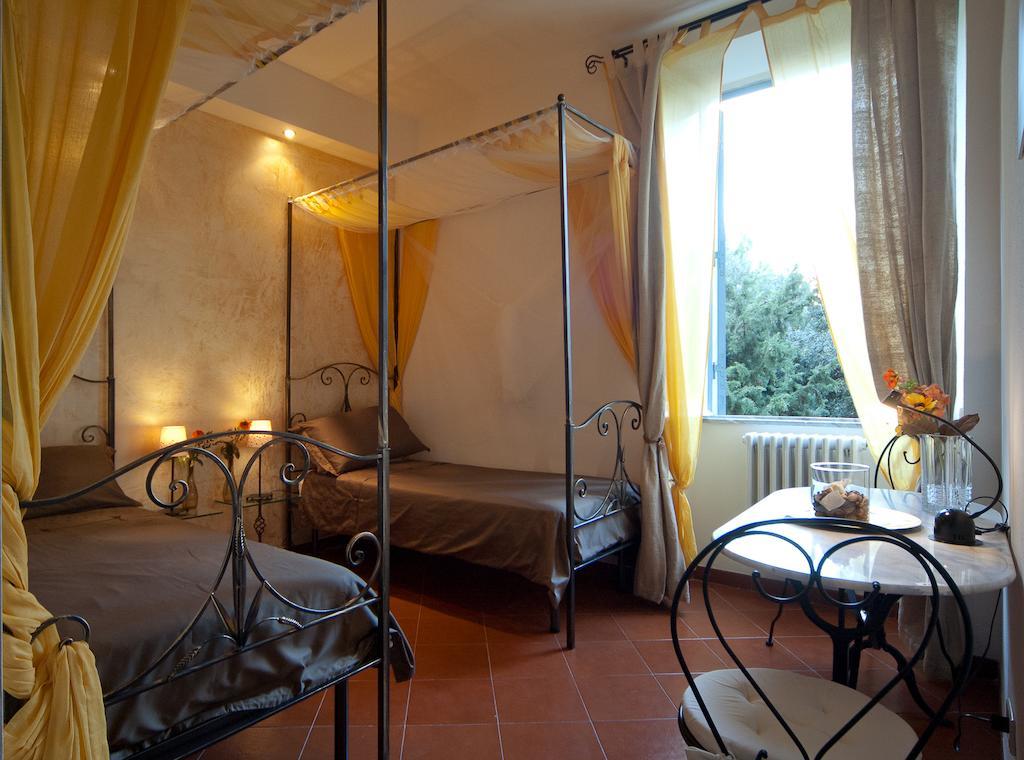 Light Of Rome Bed & Breakfast Room photo